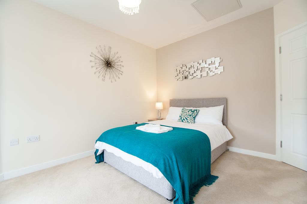 Station Suites Watford  Kültér fotó