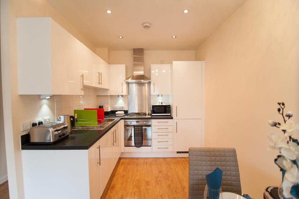 Station Suites Watford  Kültér fotó